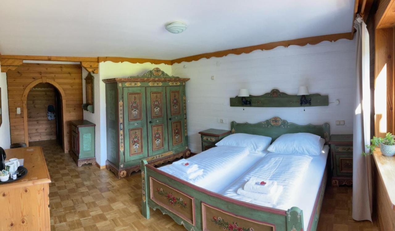 Hotel Wildrose Neukirchen am Großvenediger Exteriör bild